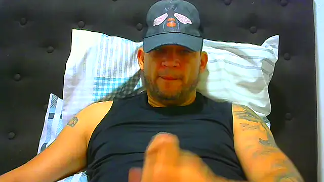 Snapshot of altenori112 chatting on September 29, 2:23 pm altenori112 online show from September 29, 2:23 pm
