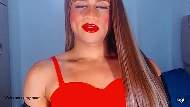 Snapshot of Valenntyna chatting on May 21, 7:33 pm Valenntyna online show from May 21, 7:33 pm