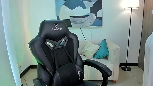 SaraParker  online show from November 7, 5:50 pm