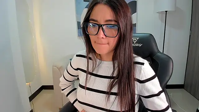 SaraParker  online show from December 18, 11:08 pm