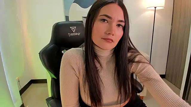 SaraParker  online show from October 14, 4:18 pm