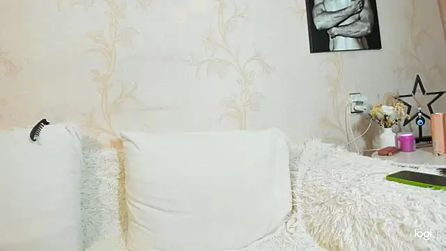 EmmaAmazingEyes online show from May 30, 9:31 pm