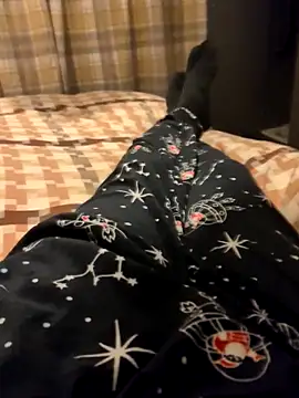 Snapshot of emmo1212 chatting on February 5, 1:01 am emmo1212 online show from February 5, 1:01 am