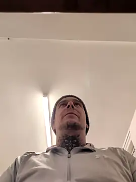 Snapshot of emmo1212 chatting on January 17, 9:07 pm emmo1212 online show from January 17, 9:07 pm