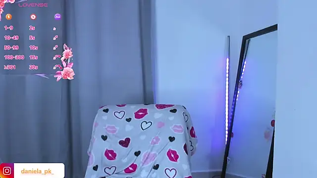 roxy pk  online show from February 17, 7:55 pm