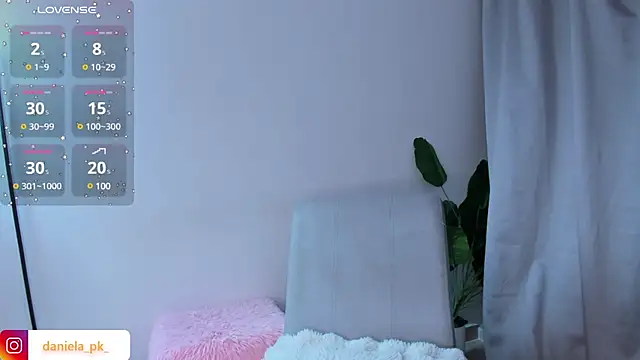 Snapshot of roxy_pk_ chatting on March 13, 3:06 pm roxy pk online show from March 13, 3:06 pm