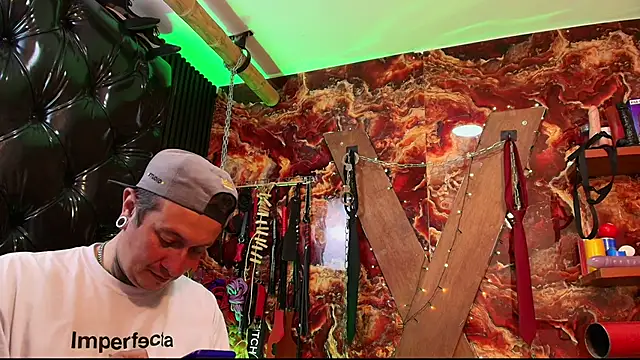 boy n girl online show from March 25, 9:46 pm