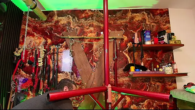 boy n girl online show from March 20, 9:10 am