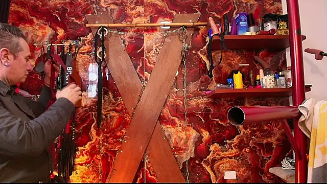 boy n girl online show from February 10, 10:47 am