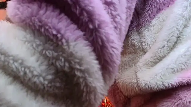 Snapshot of boy_n_girl chatting on September 12, 9:42 am boy n girl online show from September 12, 9:42 am