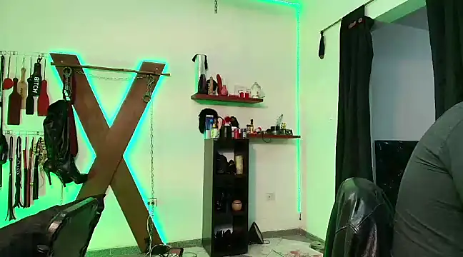 Snapshot of boy_n_girl chatting on February 27, 10:11 am boy n girl online show from February 27, 10:11 am