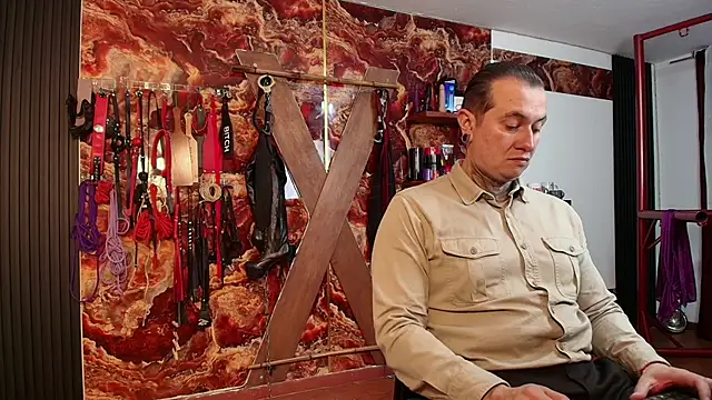 Snapshot of boy_n_girl chatting on March 18, 11:00 am boy n girl online show from March 18, 11:00 am