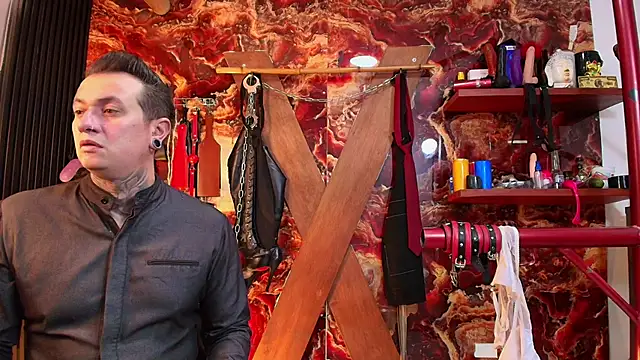 Snapshot of boy_n_girl chatting on October 12, 11:00 am boy n girl online show from October 12, 11:00 am