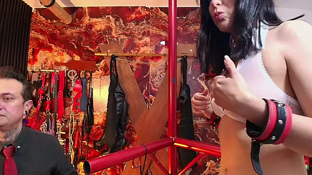 Snapshot of boy_n_girl chatting on October 29, 8:57 am boy n girl online show from October 29, 8:57 am