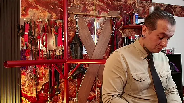 Snapshot of boy_n_girl chatting on March 18, 2:06 pm boy n girl online show from March 18, 2:06 pm