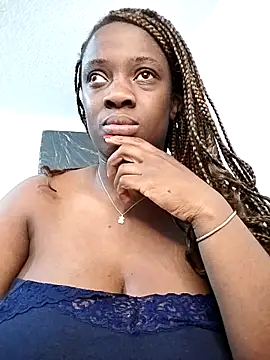 Snapshot of doucebrune chatting on June 8, 3:40 am doucebrune online show from June 8, 3:40 am