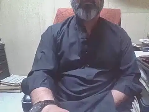 Snapshot of hairymaster95 chatting on September 29, 3:28 pm hairymaster95 online show from September 29, 3:28 pm