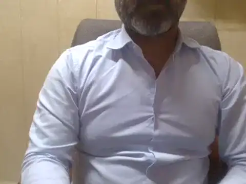 Snapshot of hairymaster95 chatting on February 24, 9:00 am hairymaster95 online show from February 24, 9:00 am