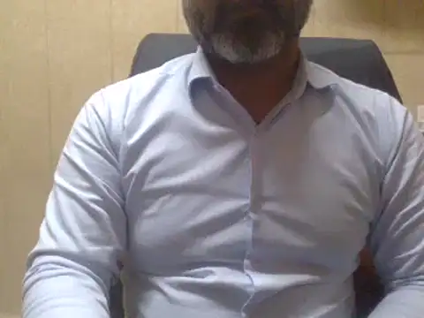 Snapshot of hairymaster95 chatting on February 12, 10:35 am hairymaster95 online show from February 12, 10:35 am