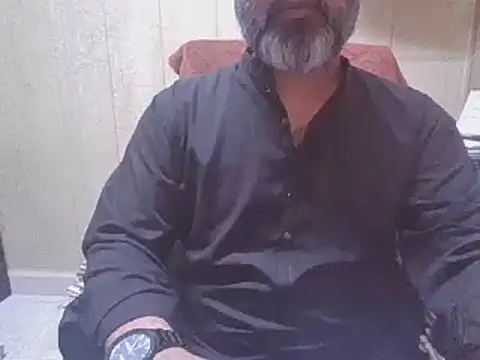 Snapshot of hairymaster95 chatting on October 2, 3:32 am hairymaster95 online show from October 2, 3:32 am