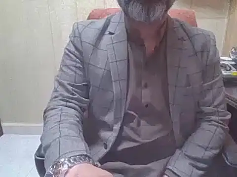 hairymaster95 online show from December 1, 4:13 am