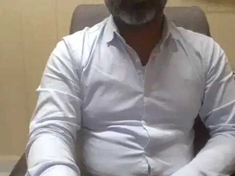 Snapshot of hairymaster95 chatting on February 25, 11:54 am hairymaster95 online show from February 25, 11:54 am