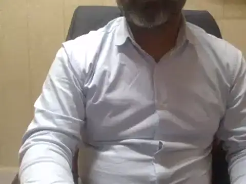 Snapshot of hairymaster95 chatting on February 6, 11:09 am hairymaster95 online show from February 6, 11:09 am