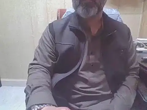 hairymaster95 online show from December 16, 4:17 am