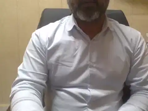 Snapshot of hairymaster95 chatting on February 6, 8:07 am hairymaster95 online show from February 6, 8:07 am