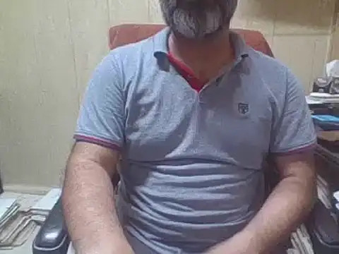 Snapshot of hairymaster95 chatting on September 14, 7:20 am hairymaster95 online show from September 14, 7:20 am