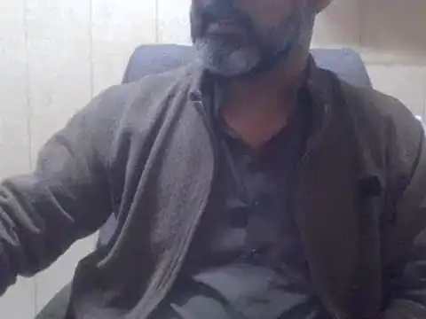 Snapshot of hairymaster95 chatting on March 1, 6:24 am hairymaster95 online show from March 1, 6:24 am