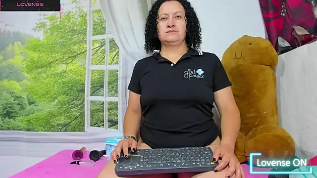 nikool32 online show from March 31, 11:01 am