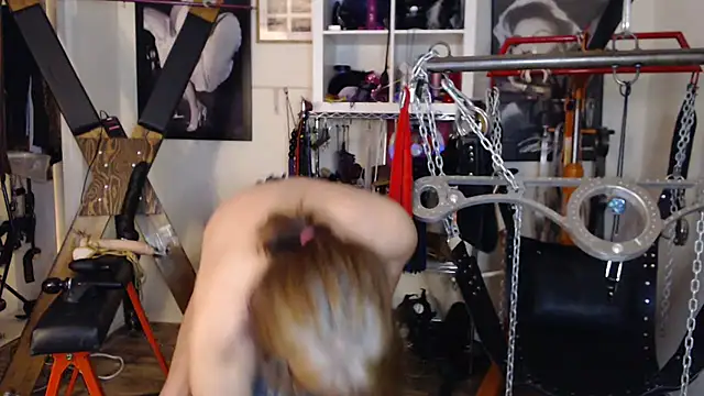 Snapshot of Transjoni chatting on September 10, 7:29 am Transjoni online show from September 10, 7:29 am