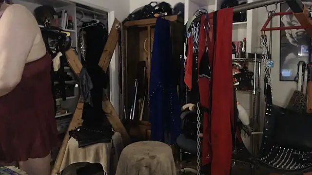 Snapshot of Transjoni chatting on March 8, 3:35 pm Transjoni online show from March 8, 3:35 pm