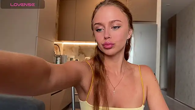 Megan Nilson online show from July 4, 9:26 am