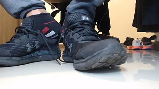 Snapshot of ErosFindomKing chatting on November 10, 11:10 pm ErosFindomKing online show from November 10, 11:10 pm