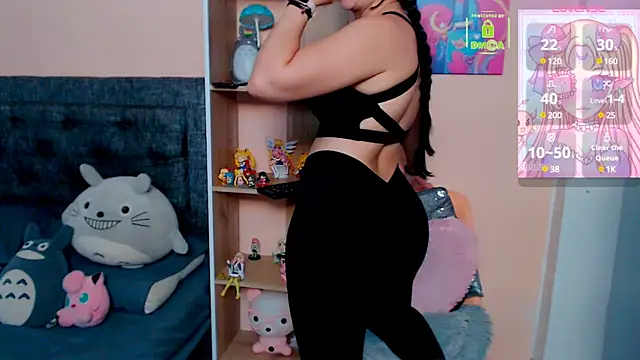 Snapshot of dolly_saylor chatting on February 27, 10:09 pm dolly saylor online show from February 27, 10:09 pm