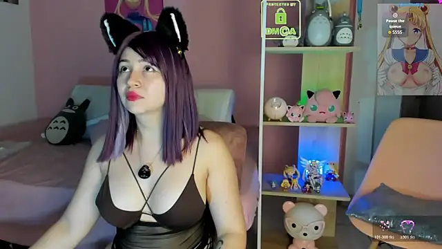 Snapshot of dolly_saylor chatting on May 2, 1:00 am dolly saylor online show from May 2, 1:00 am