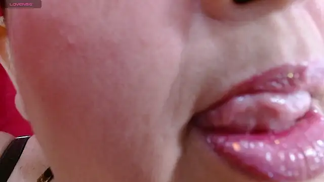 Kerly Doll online show from May 17, 3:34 pm