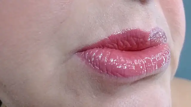 Kerly Doll online show from February 23, 11:11 am