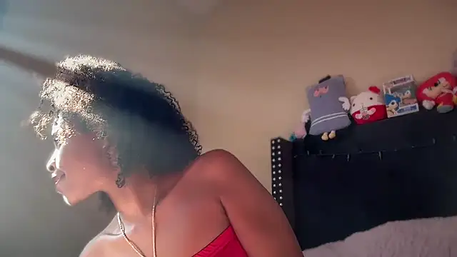 Snapshot of Cum2Charm chatting on December 17, 6:02 pm Cum2Charm online show from December 17, 6:02 pm