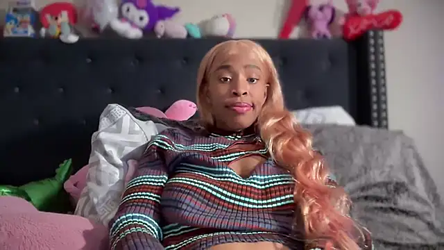 Cum2Charm online show from February 18, 2:31 am