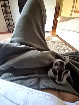 YourPersonall online show from November 15, 9:30 pm