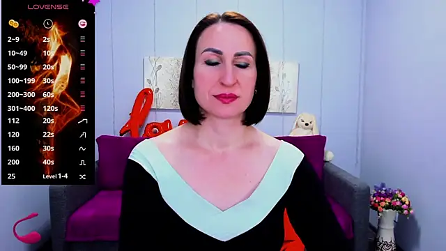 Nia Smithh online show from March 22, 1:19 pm