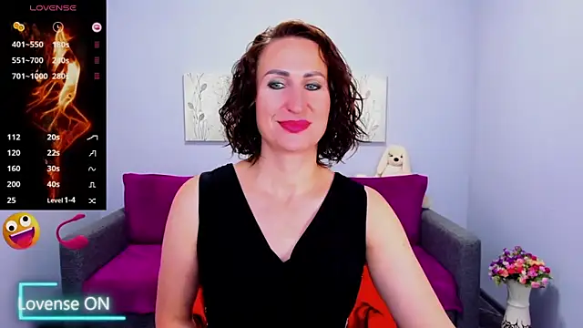 Nia Smithh online show from September 27, 5:35 am
