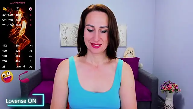 Nia Smithh online show from October 24, 5:50 am