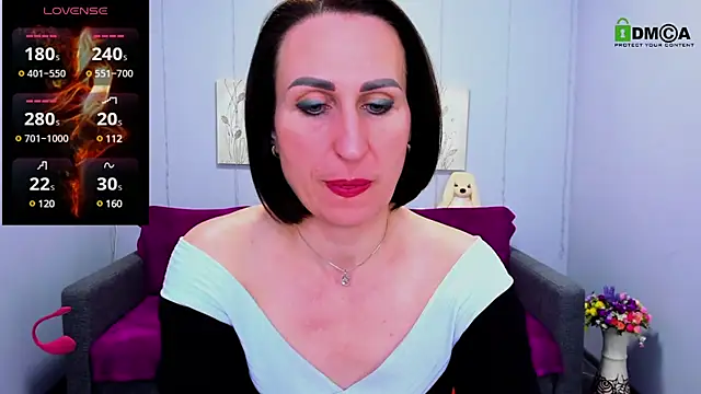 Nia Smithh online show from March 6, 6:48 pm