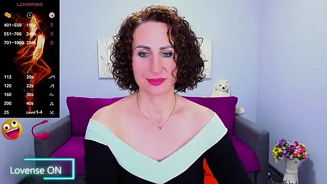 Nia Smithh online show from November 13, 1:15 pm