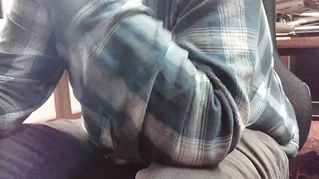 Snapshot of HaraldGermany chatting on November 24, 8:31 pm HaraldGermany online show from November 24, 8:31 pm