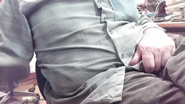 Snapshot of HaraldGermany chatting on November 4, 5:50 pm HaraldGermany online show from November 4, 5:50 pm